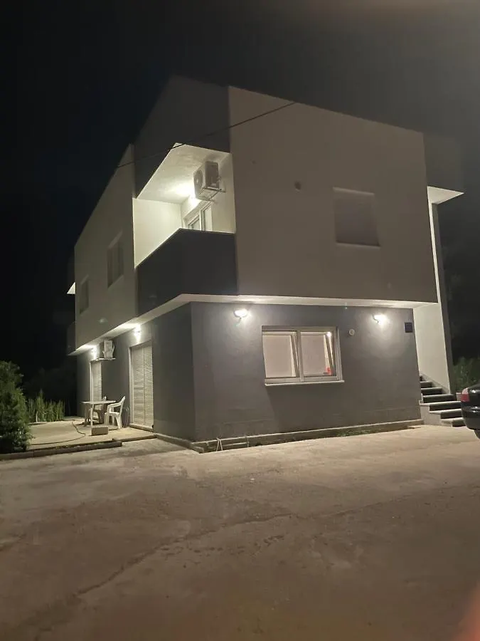 Lucija Apartment Kastela